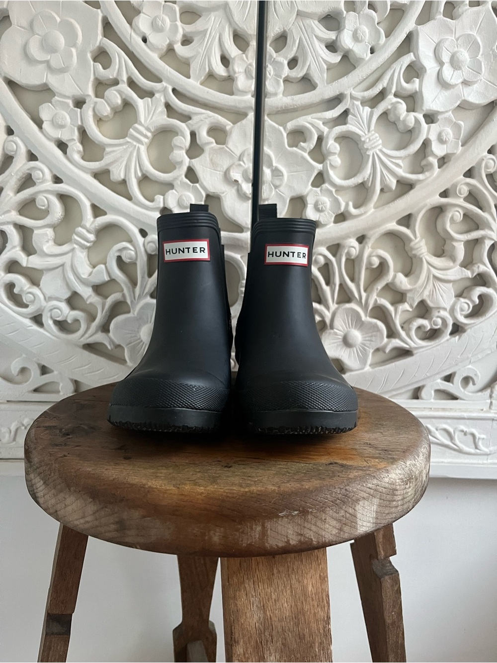 Hunter Original Chelsea Short Matte Black Rain Boots Women’s 8 (estimated)